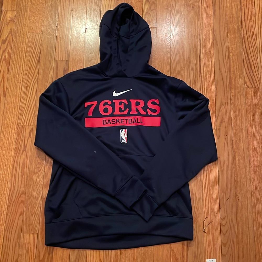 Navy Medium NBA Branded 76ers hoodie (never worn, no tags)